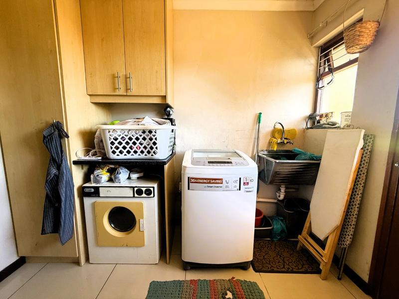 4 Bedroom Property for Sale in Bergzicht Western Cape